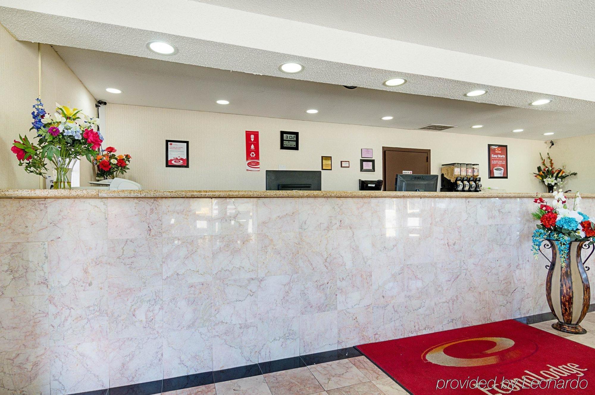 Econo Lodge Mcpherson Exterior photo